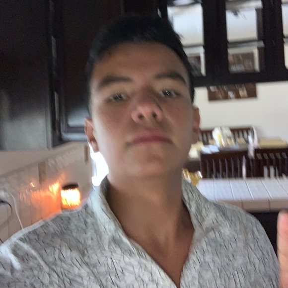 alexshoesplug1